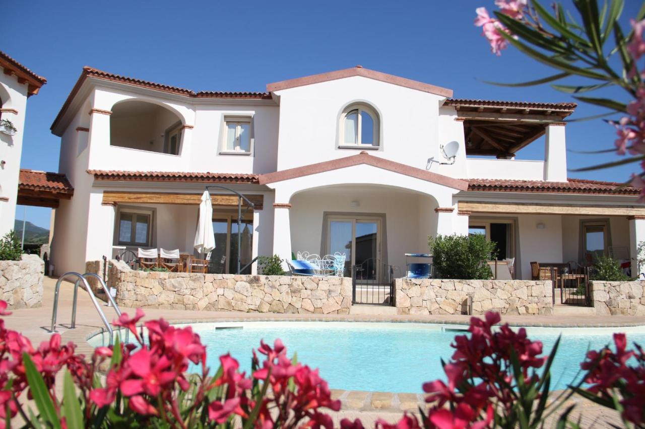 Mediterranean Sea Shell Pool House Budoni Exterior foto